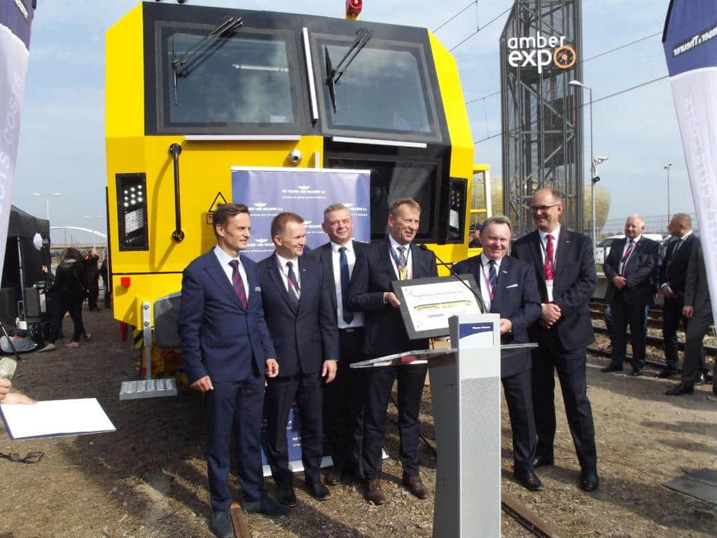 Przekazanie podbijarki torowej 1 Przekazanie podbijarki torowej