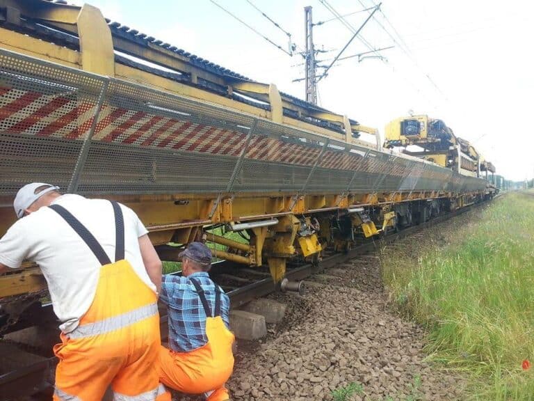 Prace na linii 351 w km 153, 413 Szlak Dolice-Kolin tor nr 2