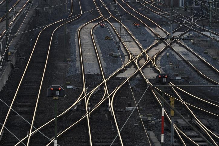 Zarząd Zakładu Robót Komunikacyjnych – DOM w Poznaniu Sp. z o.o. informuje o podpisaniu umowy na prace modernizacyjne na linii kolejowej nr 16.