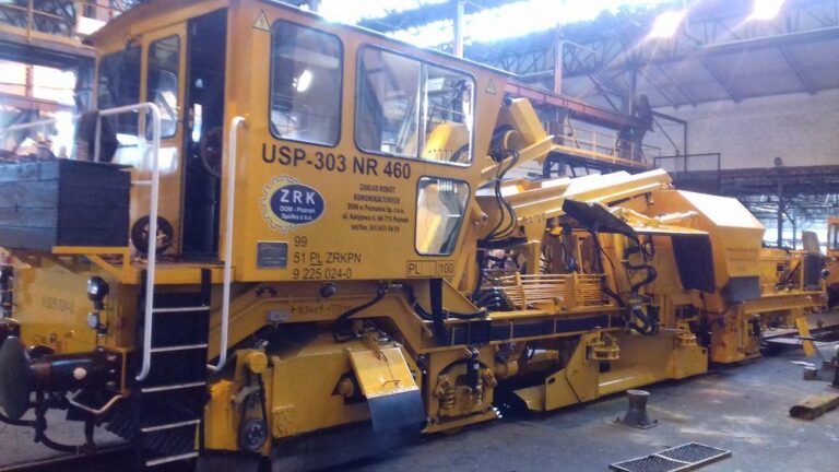Uniwersalna Zgarniarka tłucznia USP303 nr fabr. 460 po naprawie głównej