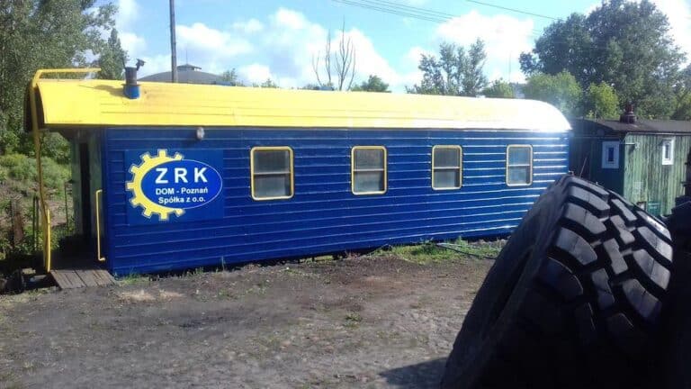 Pierwsze efekty zmian wizualizacji i remontów wagonów na terenie bazy Warszawa