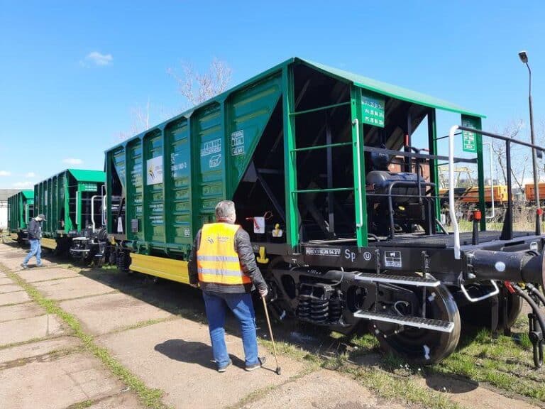 Zmodernizowane wagony typu 411Vb Hopper- Dozator
