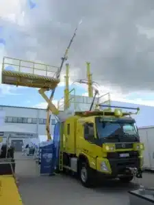 Przekazanie nowoczesnego pojazdu dwudrogowego 4