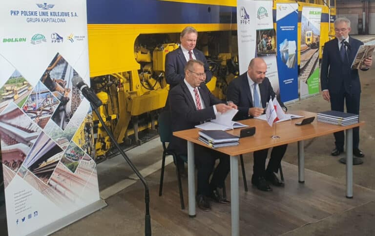 Umowa na dostawę fabrycznie nowej profilarki tłucznia USP 2000-C2 podpisana!