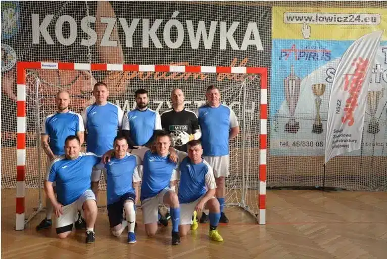 Halowy Turniej Piłki Nożnej drużyn pięcioosobowych o Puchar SZIK