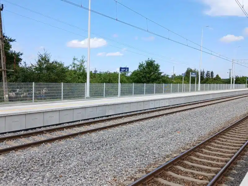 Zmodernizowany peron nr 2 Radlin Wielkopolski dopuszczony do eksploatacji. 3 20240612121211