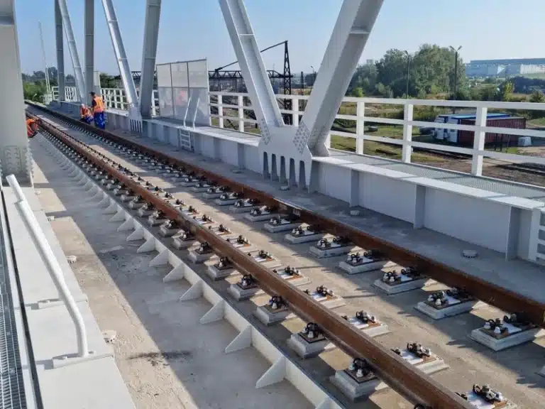 Przebudowa wiaduktu kolejowego w km 2,545 linii nr 820